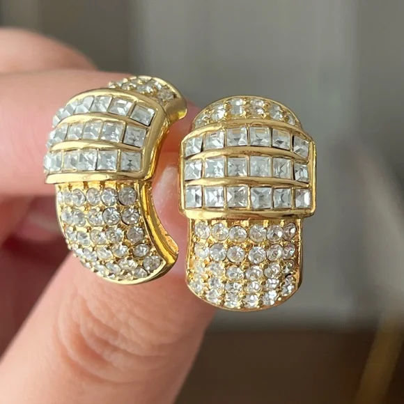 Vintage Christian Dior Rectangular Rhinestone Pavé Hoop 14k Gold Post Earrings - Picture 4 of 12